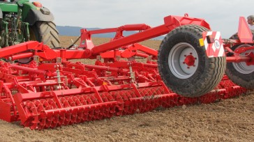 Rear chassis, side deflectors, warning plates and lighting