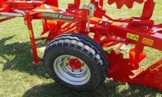 gumi átbillenő támkerék